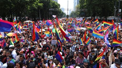 fotos y videos marcha del orgullo lgbtttiq 2022 en la cdmx n