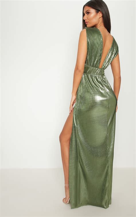Green Metallic Plisse Plunge Split Leg Maxi Dress Prettylittlething Qa