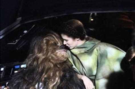 Princess Leia Kissing Chewbacca 1977 1983 Star Wars Pictures Star