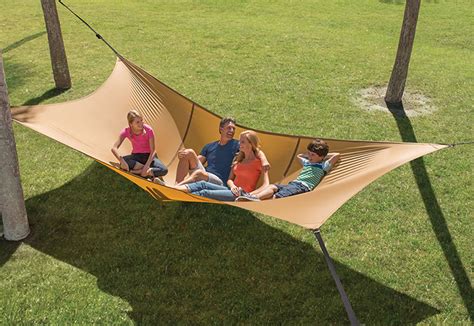 The Bunyanesque Hammock A Giant Suspended Bed That Supports Up To