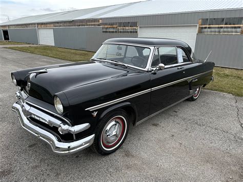 1954 Ford Crestline Country Classic Cars