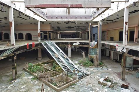 Abandoned Rolling Acres Dead Mall In Akron Ohio Dead Malls Abandoned