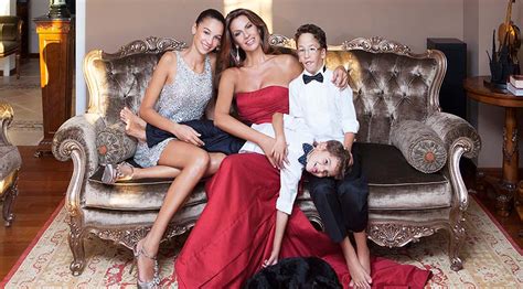 Ygs & lys teog kpss tus kpds ehliyet sınavı pmyo jana. Umay Villa: Çocukların gözünden anneleri - Sözcü Gazetesi