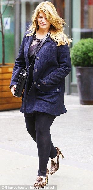Kirstie Alley Lets Down Her Sleek Look With Unflattering Tight Leggings Daily Mail Online