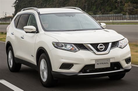 They are also providing the rear sunshade in the car that far more suitable for our climate that the sunroof where it is more form over function. Nissan X-Trail Hybrid launched in Thailand, RM150k