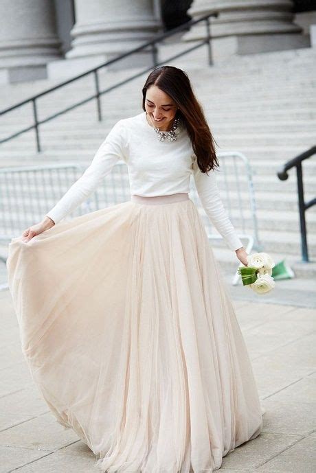 Und besonders rote kleider stehen für weiblichkeit und sorgen für einen spektakulären und unvergesslichen auftritt. Pin on Kleid Standesamt