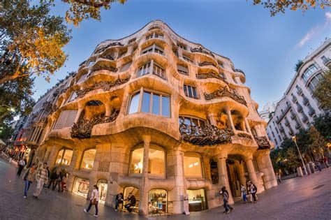 Information on visits, activities, rates, discounts and events of la pedrera. Casa Milà - La Pedrera (Barcelona) | Latitud91 Blog