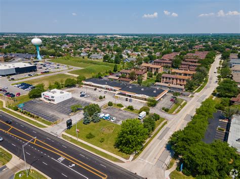 8752 W 159th St, Orland Park, IL 60462 - Waterfall Plaza Shopping