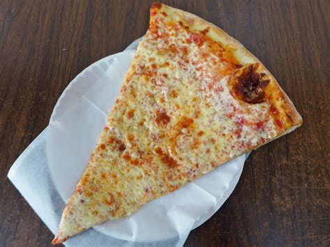 Nycs Top Pizza Slices Mapped Pizza Slice Pizza Recipes