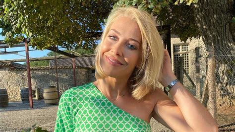 A Place In The Suns Laura Hamilton Emotional As She Opens Up About Rare Health Condition Hello