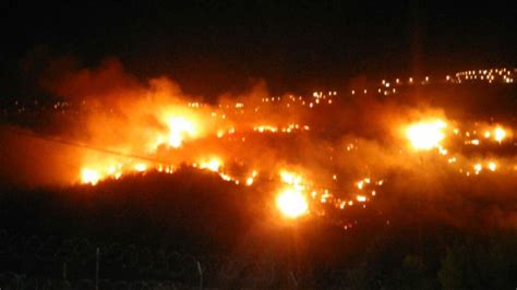 בינתיים פונה קו בתים ראשון בבית מאיר. שריפה פרצה בבית מאיר, התושבים פונו | מעריב