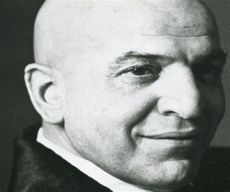 Maybe you would like to learn more about one of these? Telly Savalas Biography - Childhood, Life Achievements ...