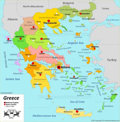 Een houten wereldkaart aan de wand is een stijlvol element en goed te maken met de lasersnijder. Greece Maps | Maps of Greece