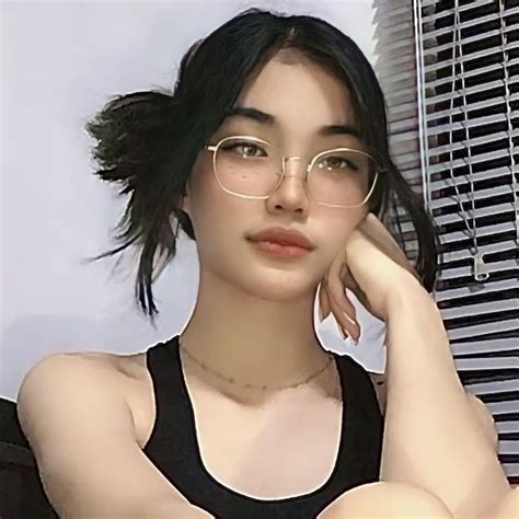 rpw port in 2022 really pretty girl cute girl with glasses pretty selfies