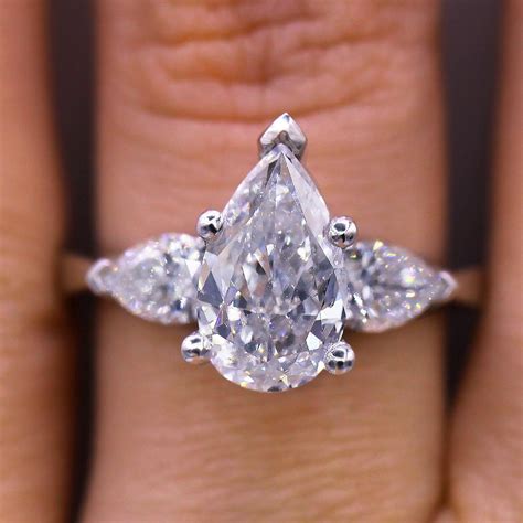 0:19 lauren b jewelry 10 522 просмотра. Unique Pear Shaped Diamond Engagement Ring - Tradesy