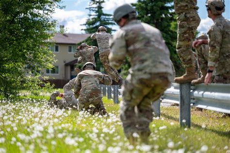 Dvids Images Red Flag Alaska 21 Green Berets Prep To Jump Image 2