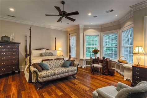 Traditional Master Bedroom With Crown Molding By Jeff Suiter Zillow Digs Zillow