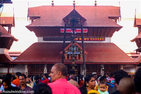 Guruvayur Temple Guide To Famous Shri Krishna Temple Of Kerala A