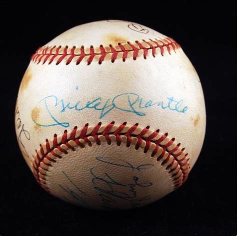 1974 Hall Of Famers Vintage Signed Baseball With Mickey Mantle