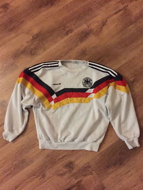 This germany jersey is an authentic replica of the 1990 adidas jersey worn by germany, right down to the last stitch. Adidas West Germany Retro Vintage Classic Jumper 1988-1990 ...
