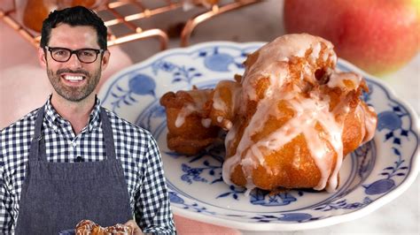 It's our new favorite fall baking recipe. The BEST Apple Fritters Recipe - YouTube