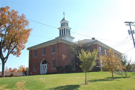LaRue County Courthouse