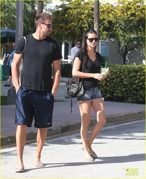 Adriana Lima Chilling With Husband Marko Jaric Photo Adriana Lima Marko Jaric