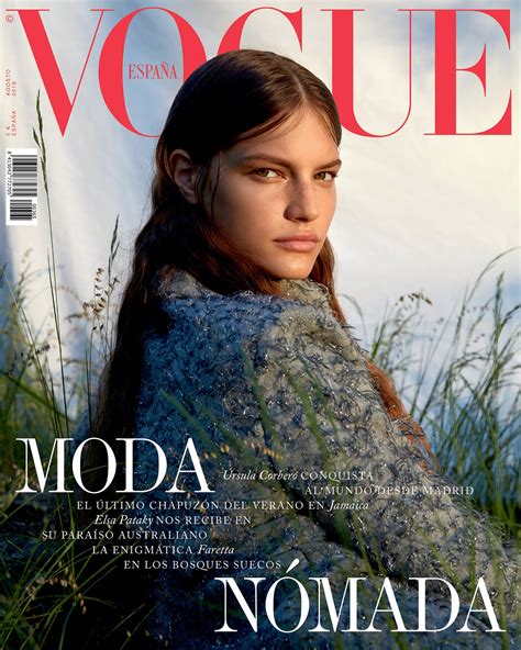La Enigmática Faretta Musa De La Moda Nómada En Vogueagosto Vogue