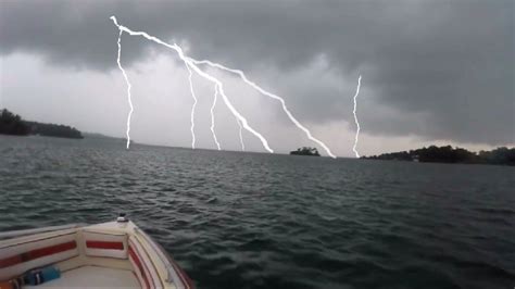 Boating Lake Minnetonka In Bad Weather July 23rd 2016 Youtube