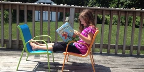 What You Should Really Do If You Want Your Kids To Read This Summer