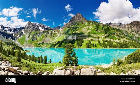 Beautiful Turquoise Lake In Altai Mountains Stock Photo Alamy