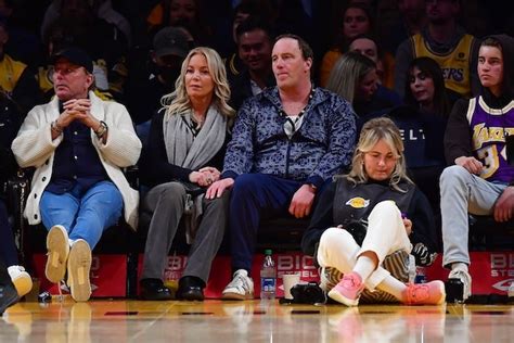 Lakers Rumors Jeanie Buss Gets Married To Comedian Jay Mohr In Malibu