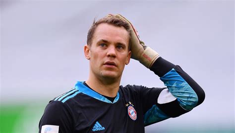 Manuel neuer mit dieser armbinde setzt er ein wichtiges zeichen. Manuel Neuer singt Song einer rechten Band mit: Im ...