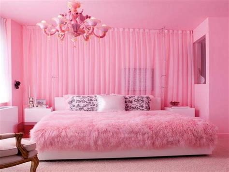 Luxury Pink Shag Bedding With Chandelier And Decorative Pillows Plus