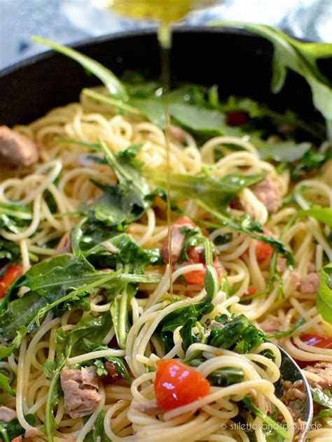 Maybe you would like to learn more about one of these? Simple Tuna Pasta nach Jamie Oliver - Stilettos & Sprouts ...