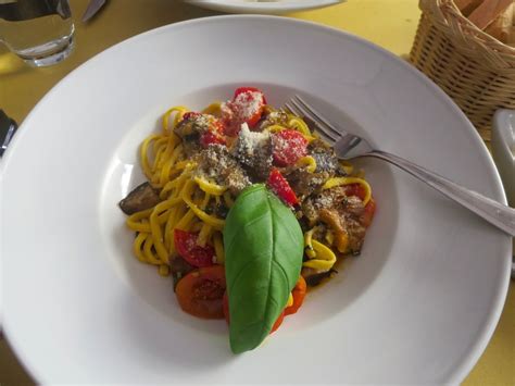 In my early twenties, i made the move to italy. My Top 4 Restaurants in Lucca - Lenora's Italy Travel Blog