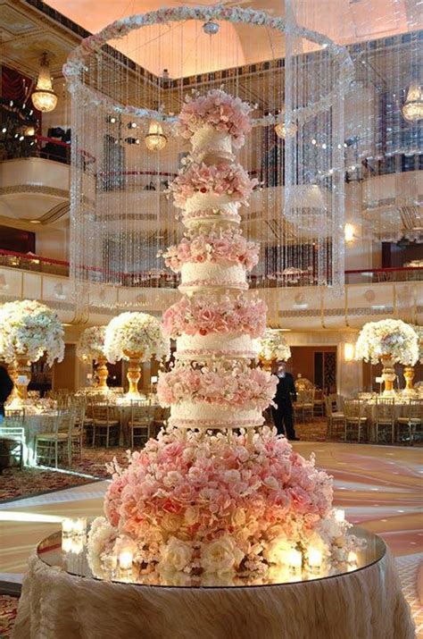 See more ideas about wedding cakes, wedding cake inspiration, beautiful cakes. 14 huge yet incredible wedding cakes anyone has ever seen
