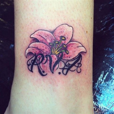 Lilly Tattoo With Initials On The Ankle Lillies Tattoo Tattoo Work Tattoos