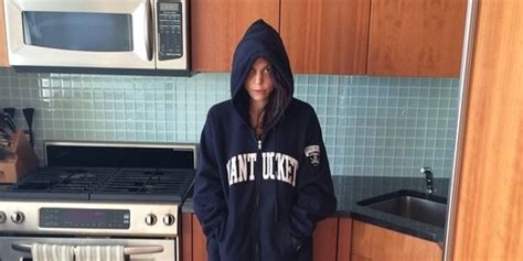 Bethenny Frankel Wears Baggy Mens Clothes Dares Internet Not To