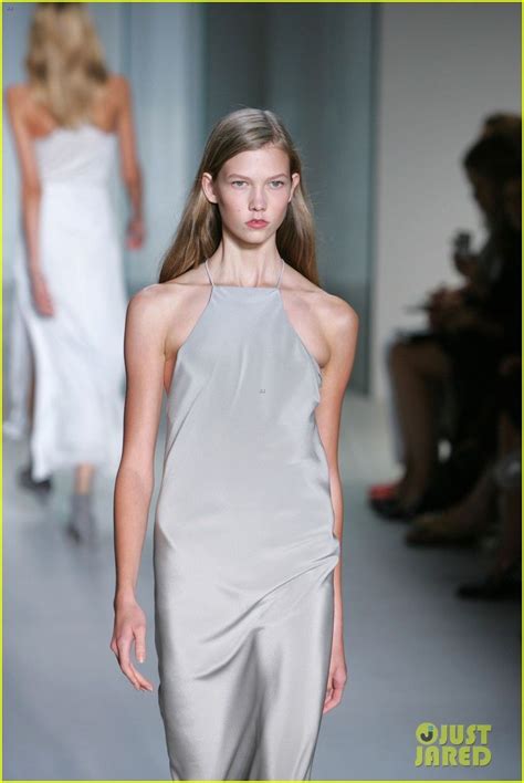 Karlie Kloss Looks Back At Nyfw Debut Ten Years Later In 2022 Fashion Couture Fashion