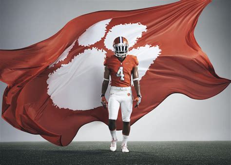 Nike College Football 2015 Uniforms Sneaker Bar Detroit