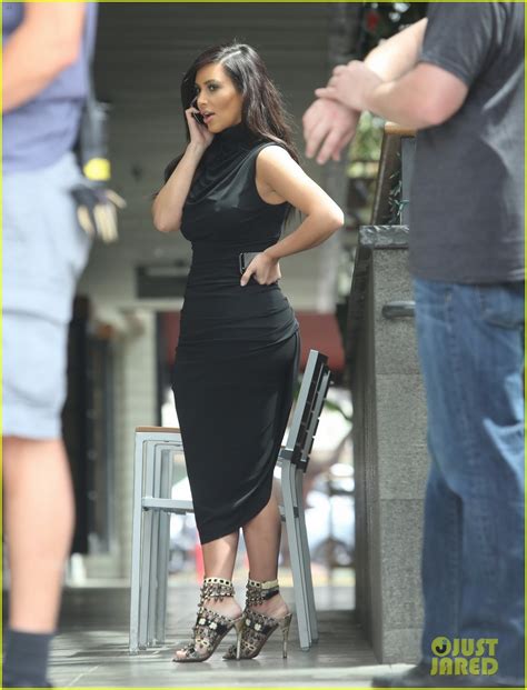 kim kardashian shows off her curves in form fitting dress photo 3094074 kim kardashian photos