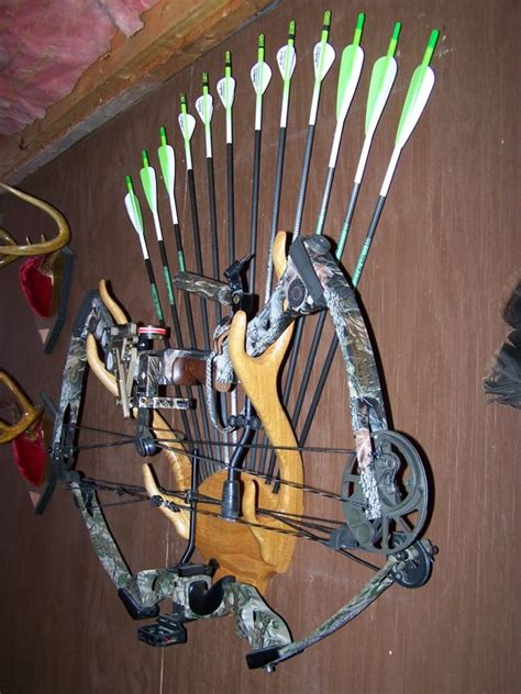 Recycle the old wood from home or just use the new wood to build this brilliant basket storage rack. homemade bow holder - Sök på Google | Archery | Pinterest | Knivar