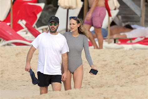 leelee sobieski with her husband adam kimmel on the beach 16 gotceleb