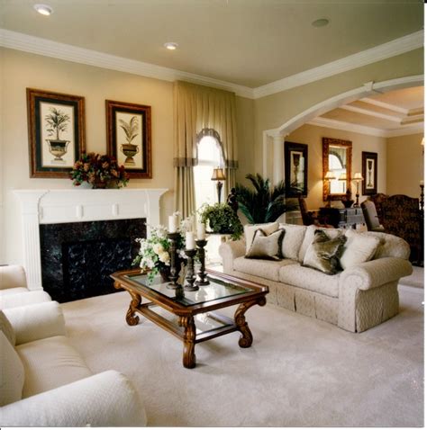 Formal Traditional Traditional Living Room Detroit By Foran