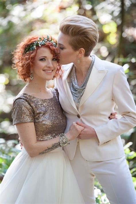 25 Gorgeous Looks For The Offbeat Bride — Wedpics Blog Traje De