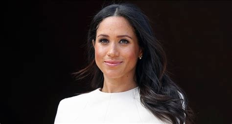 meghan markle reveals she suffered miscarriage in july hey black mom