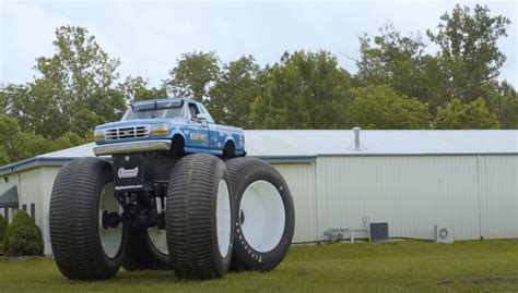 Bigfoot 5 The Tallest Widest And Heaviest Monster Truck That At Any