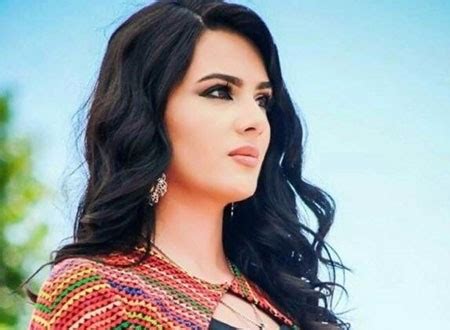 أحضرها والداها إلى المستشفى في سن الخامسة بسبب ازدياد في حجم بطنها. شاهد الشبه الكبير بين لينا قيشاوي وشقيقها الوسيم