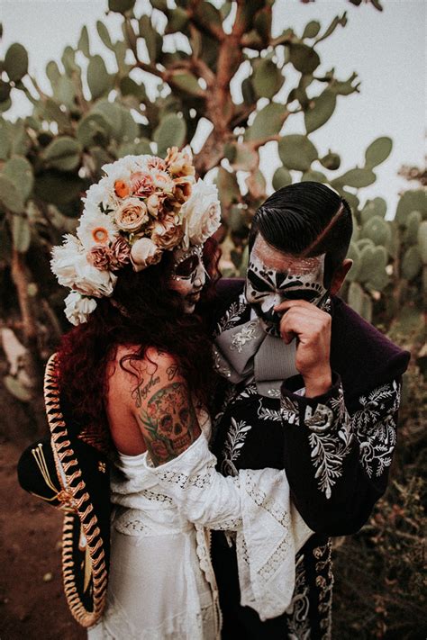 Dia De Los Muertos Couples Costumes